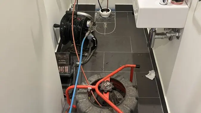Drain clearing equipment in a laundry, Malvern